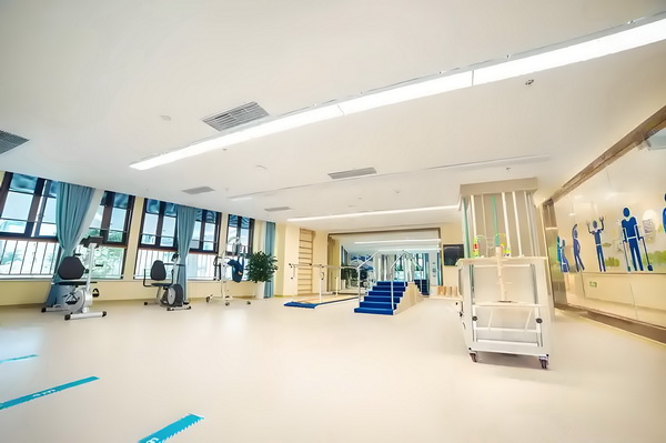 港澳留学生深圳落户政策_王毅：中非合作论坛北京峰会将于9月3日至4日举行 王毅中非合的方面方面